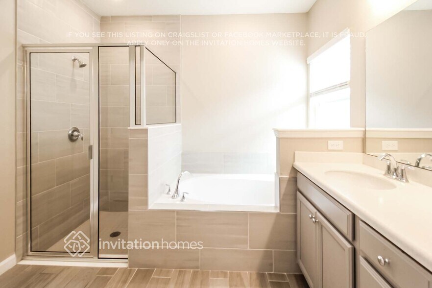 Building Photo - 9860 Lemon Grass Ln