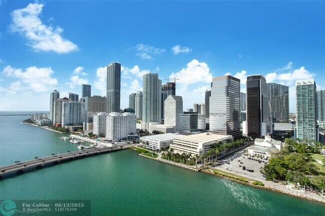 Building Photo - 701 Brickell Key Blvd