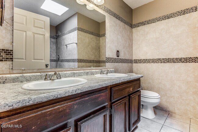 Building Photo - 14217 Thayer Pease Ave