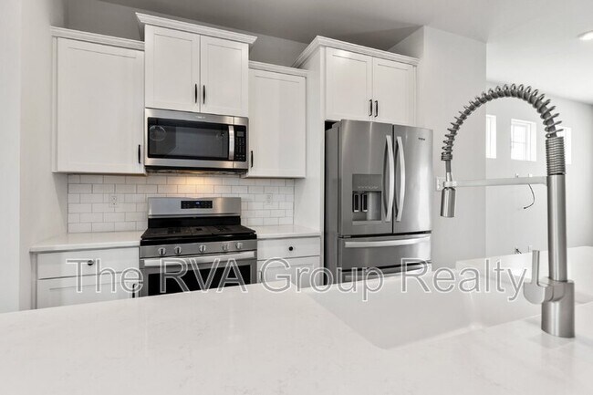 Building Photo - 6448 Cassia Loop
