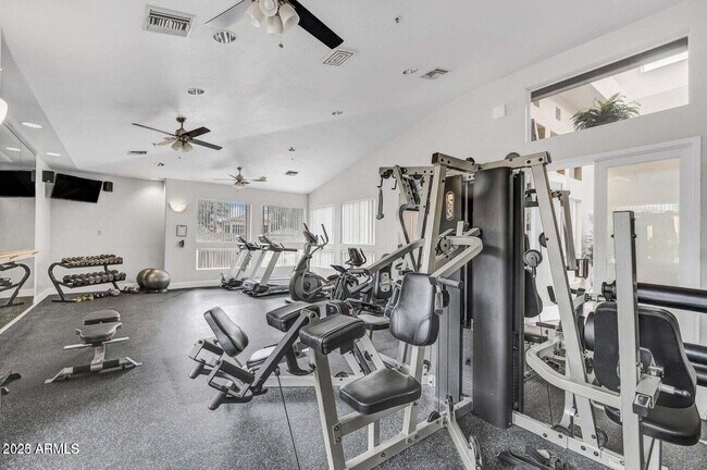 Building Photo - 11375 E Sahuaro Dr