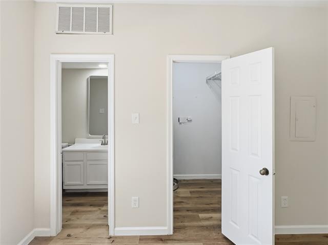 Building Photo - 7126 Holly Hill Dr