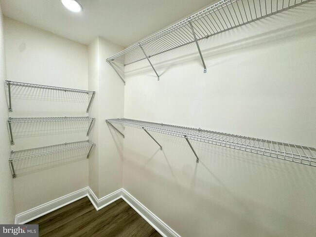 Building Photo - 1142 Windemere Ct