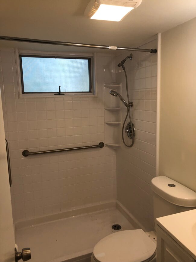 Building Photo - 9314 Madison Ave