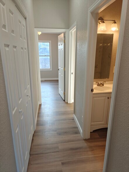 Building Photo - 3130 W 38th Ave