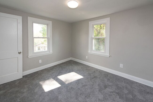 Building Photo - NORTH COLLEGE HILL -  Stunning remodel 3be...