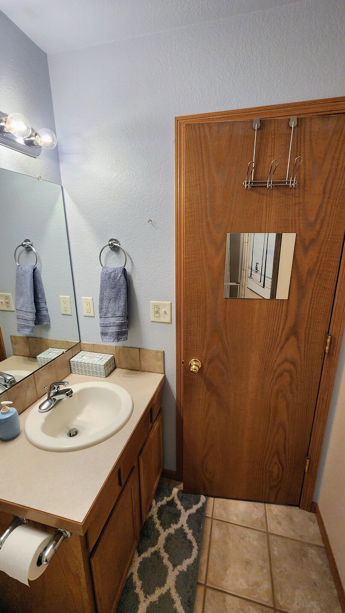 Building Photo - 371 Cardinal Ave