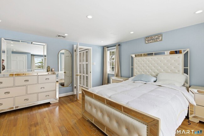 Building Photo - 508 Highland St