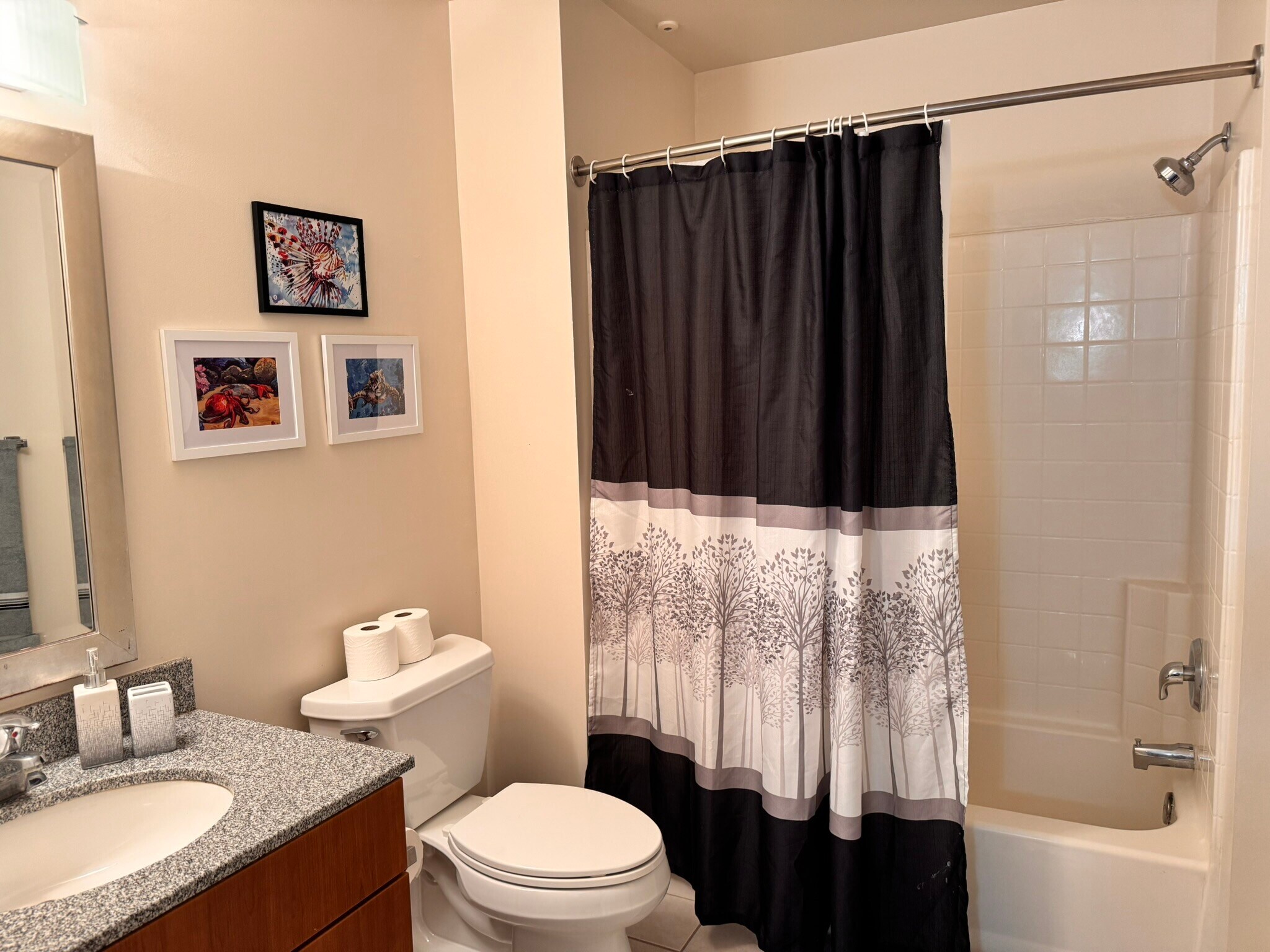 Building Photo - 889 Date St