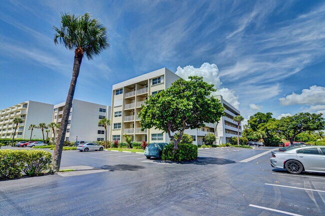 Building Photo - 2929 S Ocean Blvd