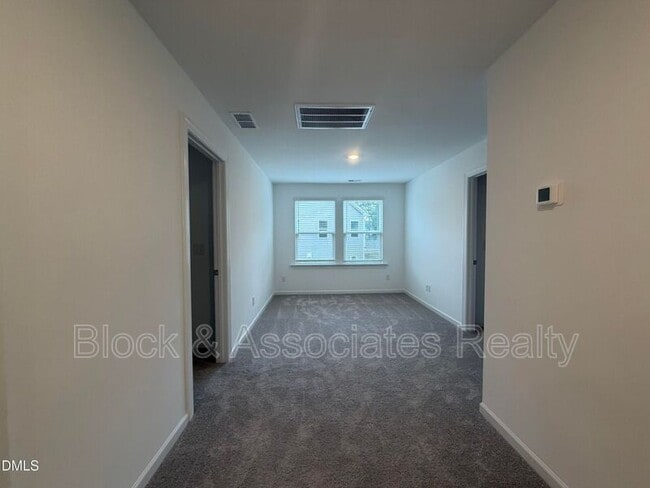 Building Photo - 611 Contento Ct