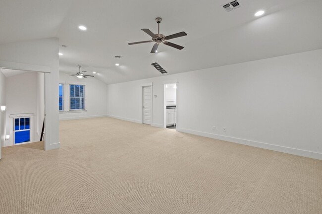Building Photo - 2217 Seabiscuit Cv