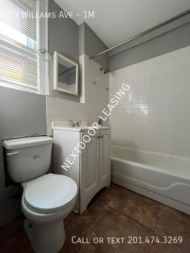 Building Photo - 69 Willams Ave-1M