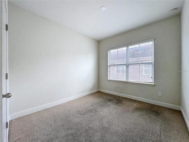 Building Photo - 561 Scotia Pl