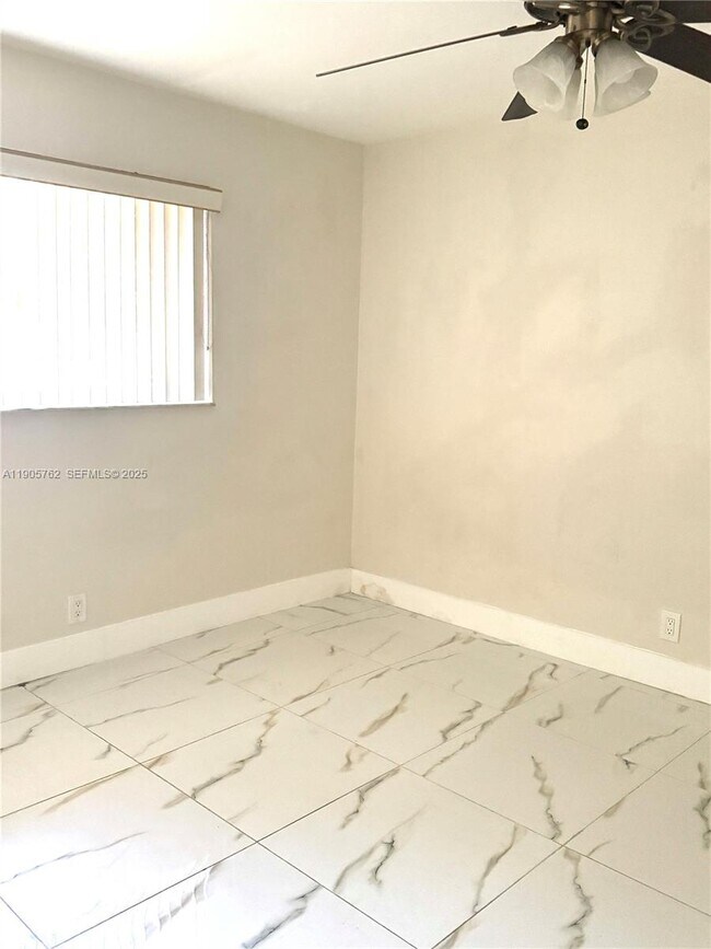 Building Photo - 1945 Pierce St