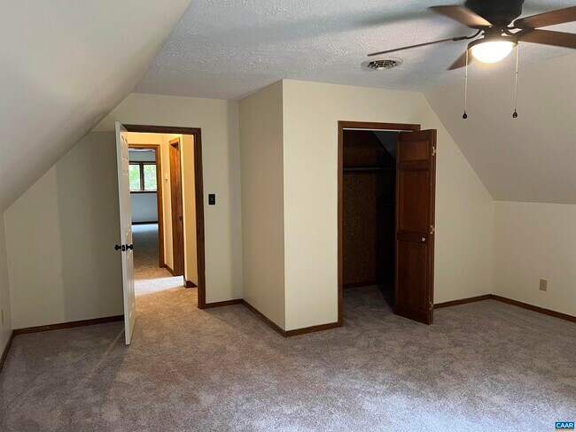 Building Photo - 14150 James River Rd