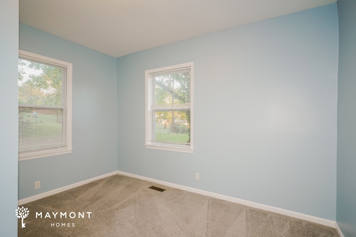 Building Photo - 413 Circle Dr