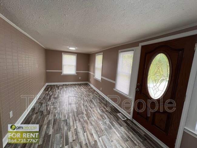Building Photo - 114 Radcliffe Dr