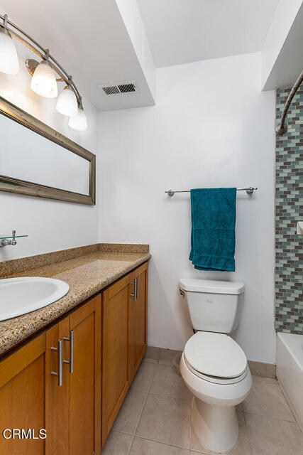 Building Photo - 540 Kelton Ave