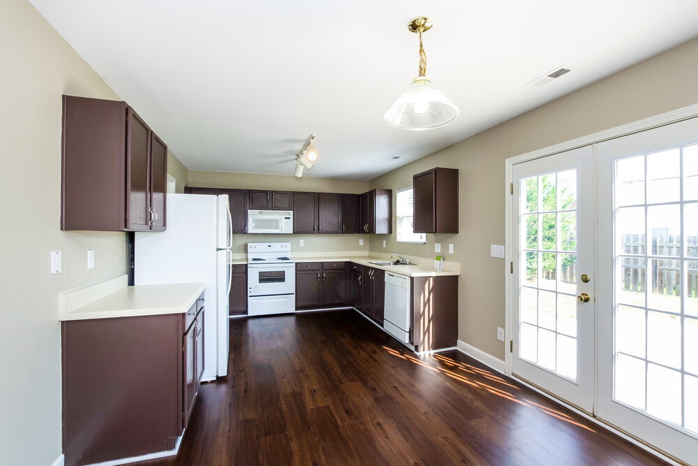 Building Photo - 1928 Slumber Oaks Ct