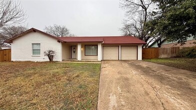 Building Photo - 9837 Childress Dr
