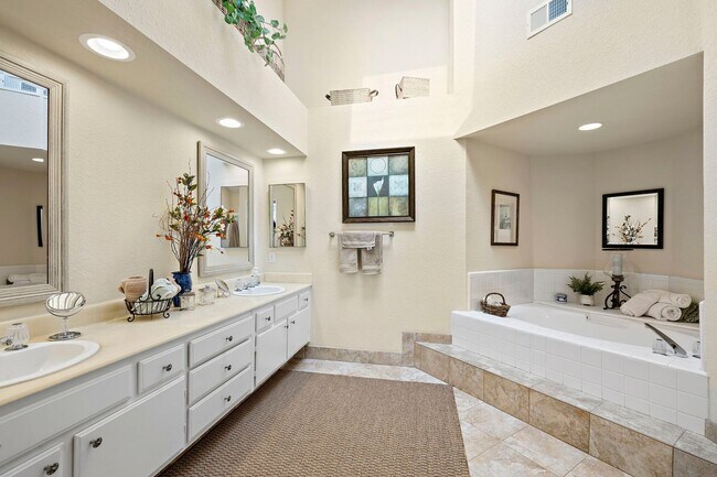 Building Photo - 2901 Riachuelo