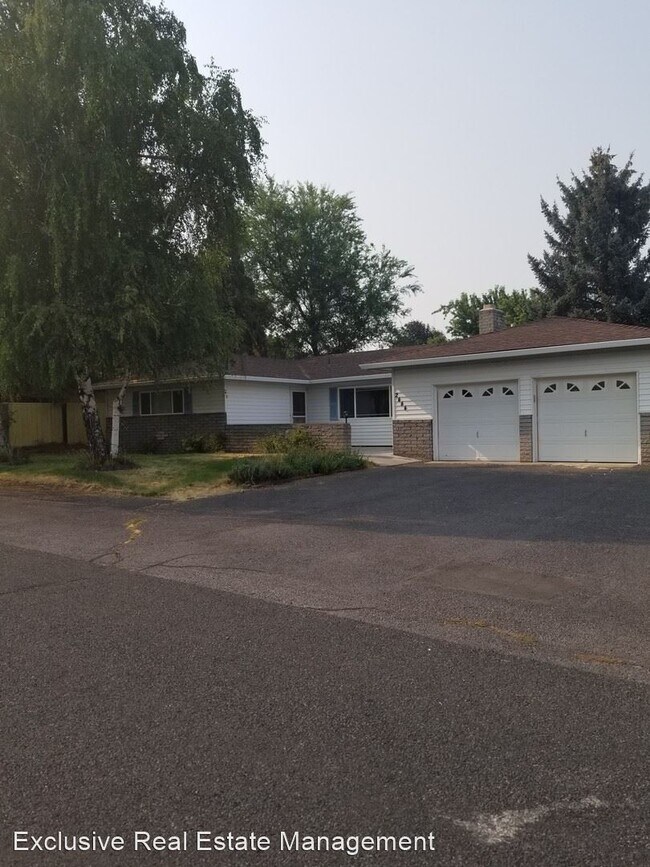 Primary Photo - 3 br, 2.5 bath House - 2444 Redwood Drive
