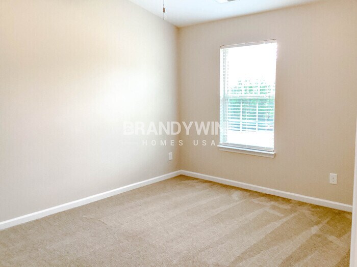 Building Photo - 355 Mary Dr