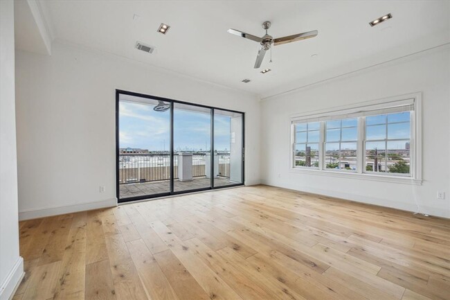 Building Photo - 1352 Kent Grv Pl