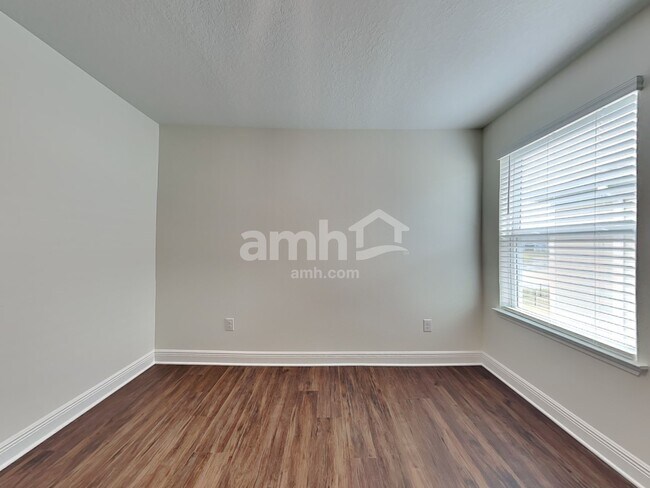 Building Photo - 27265 St Andrews Ave