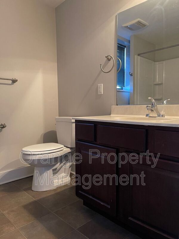 Building Photo - 812 N 33rd St