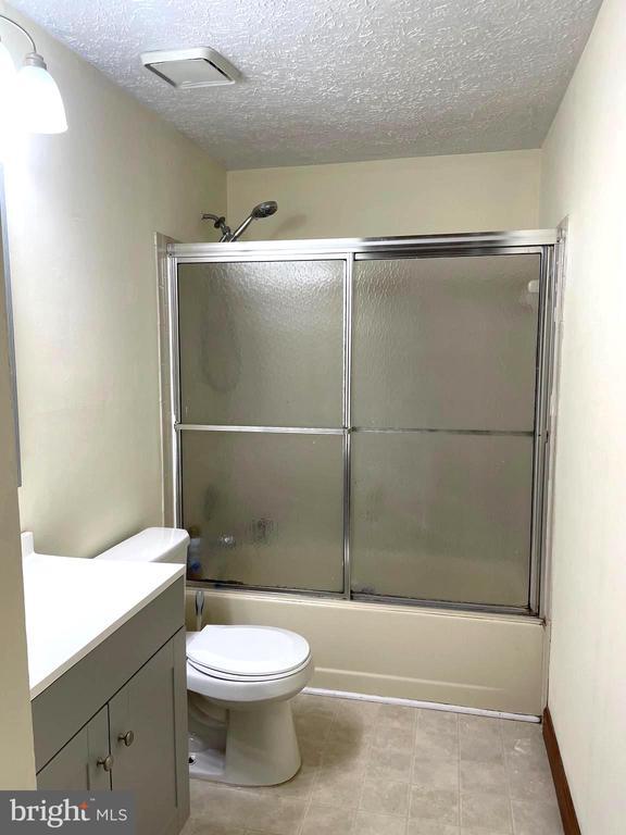 Building Photo - 38 Waterview Ct