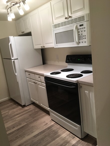 Building Photo - 1111 Maxwell Ave