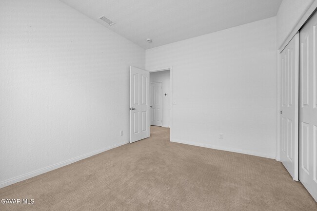 Building Photo - 37152 Waltham Pl