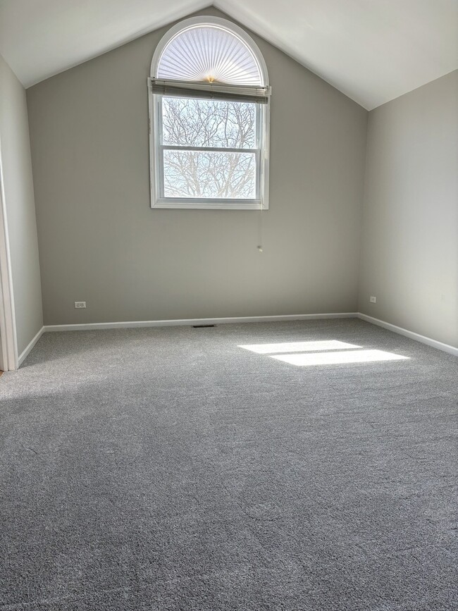 Building Photo - 1667 Hinterlong Ln