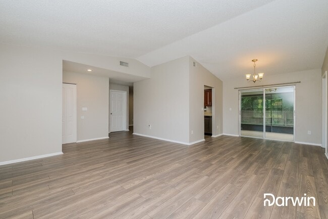 Building Photo - 4906 Oakshire Dr