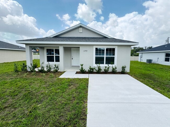 Primary Photo - 6584 SE 108th Ln