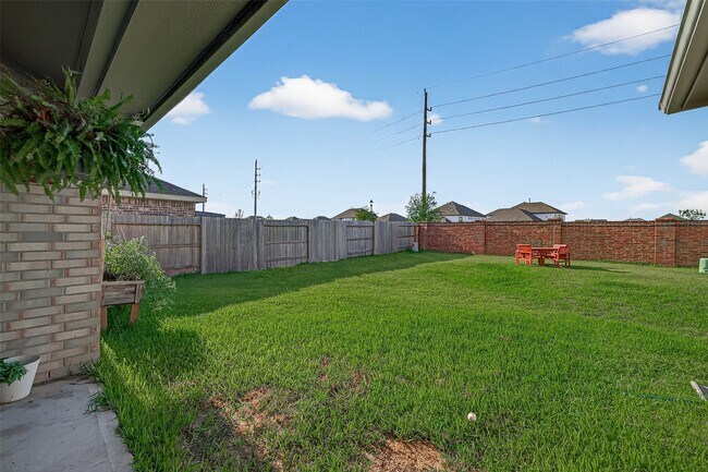 Building Photo - 27222 Woodridge Gln Dr