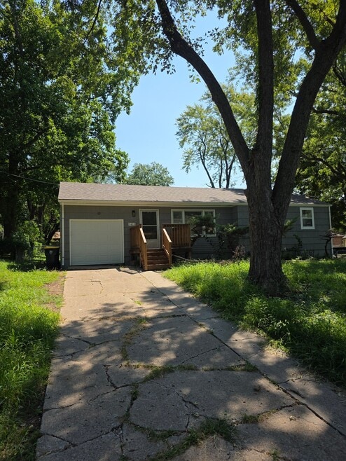 Building Photo - 5419 Ridgeway Ave