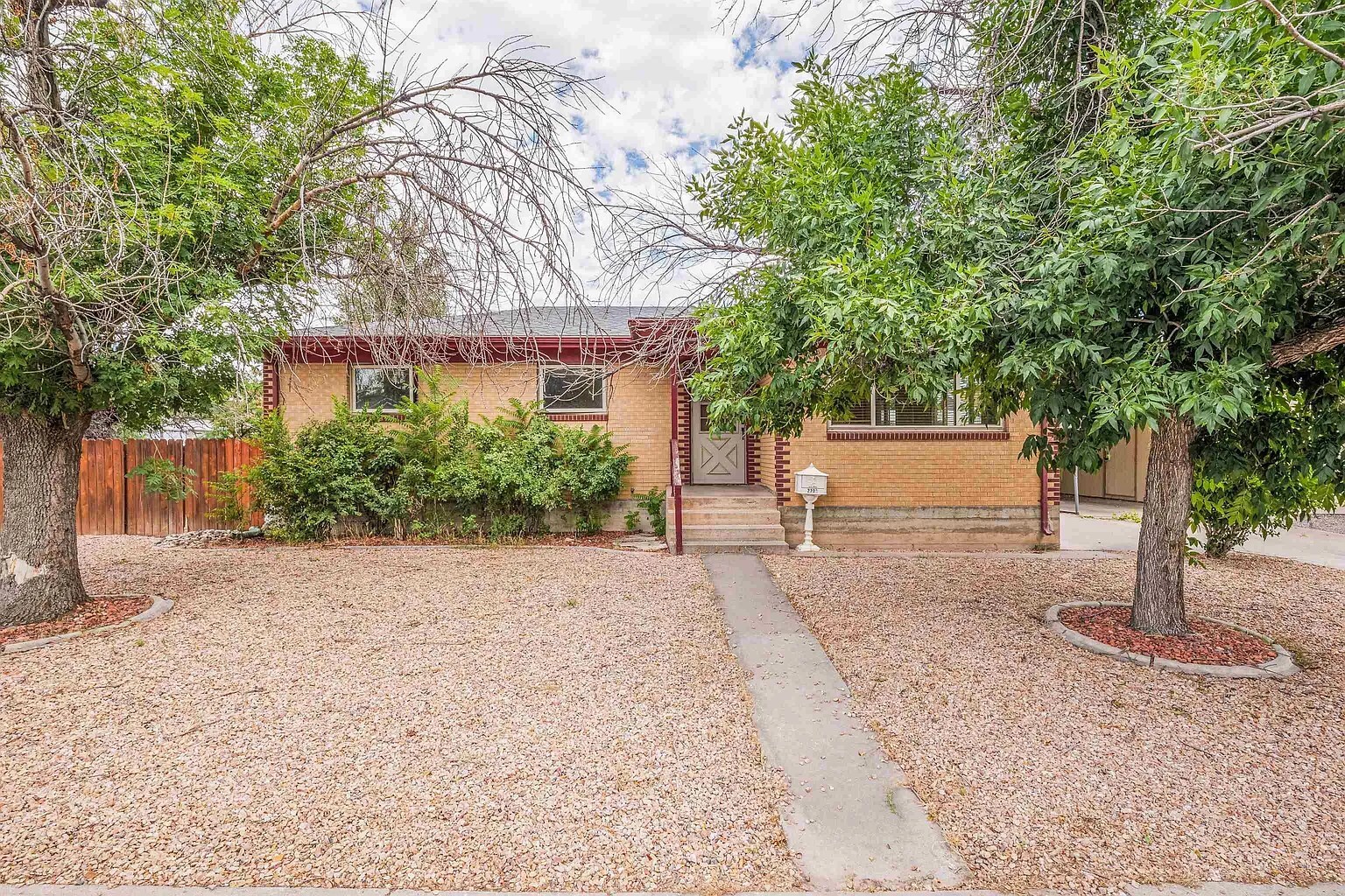 Building Photo - 2202 Orchard Ave