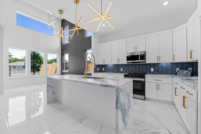 Building Photo - 7323 Bastogne Rd