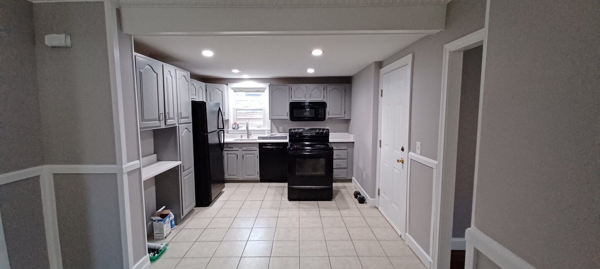 Building Photo - 177 Logee St