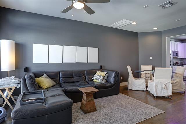 Building Photo - 1310 Palm Canyon Dr