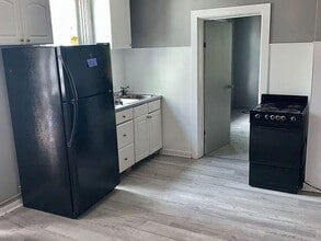 Building Photo - 124 S 19th St