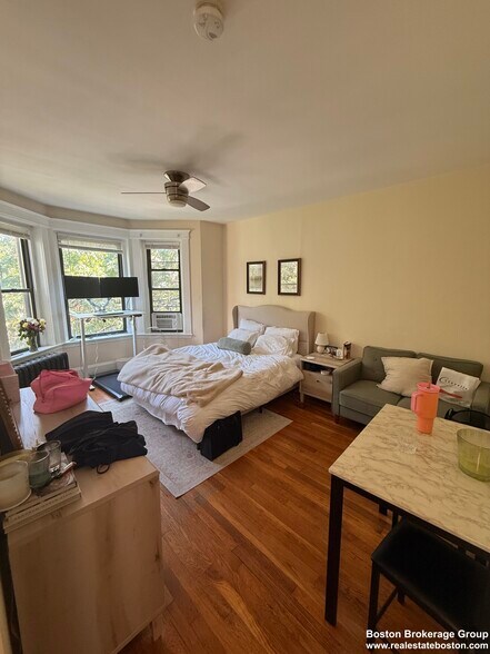 Building Photo - 39 Hemenway St