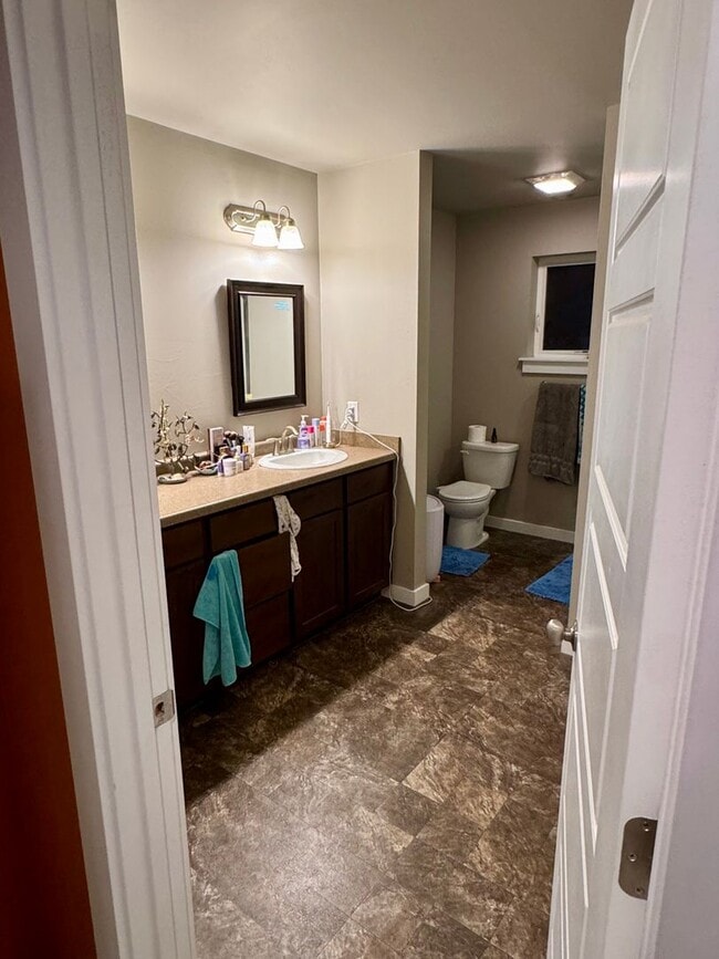 Building Photo - Chic & Comfortable 3-Bed Home in Bozeman’s King Arthur Park