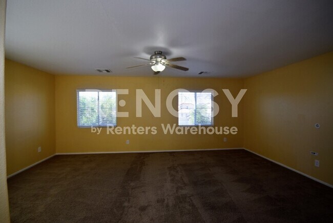 Building Photo - Space, Comfort, and a Layout Built for Real Life -- Iron Mountain Ranch