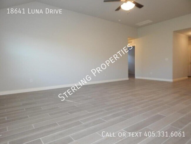 Building Photo - 18641 Luna Dr