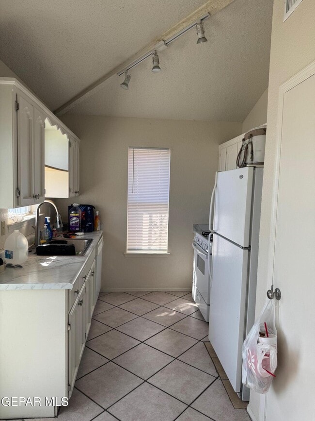 Building Photo - 4124 Edgar Park Ave