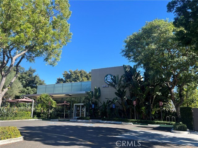 Building Photo - 177 Magnet